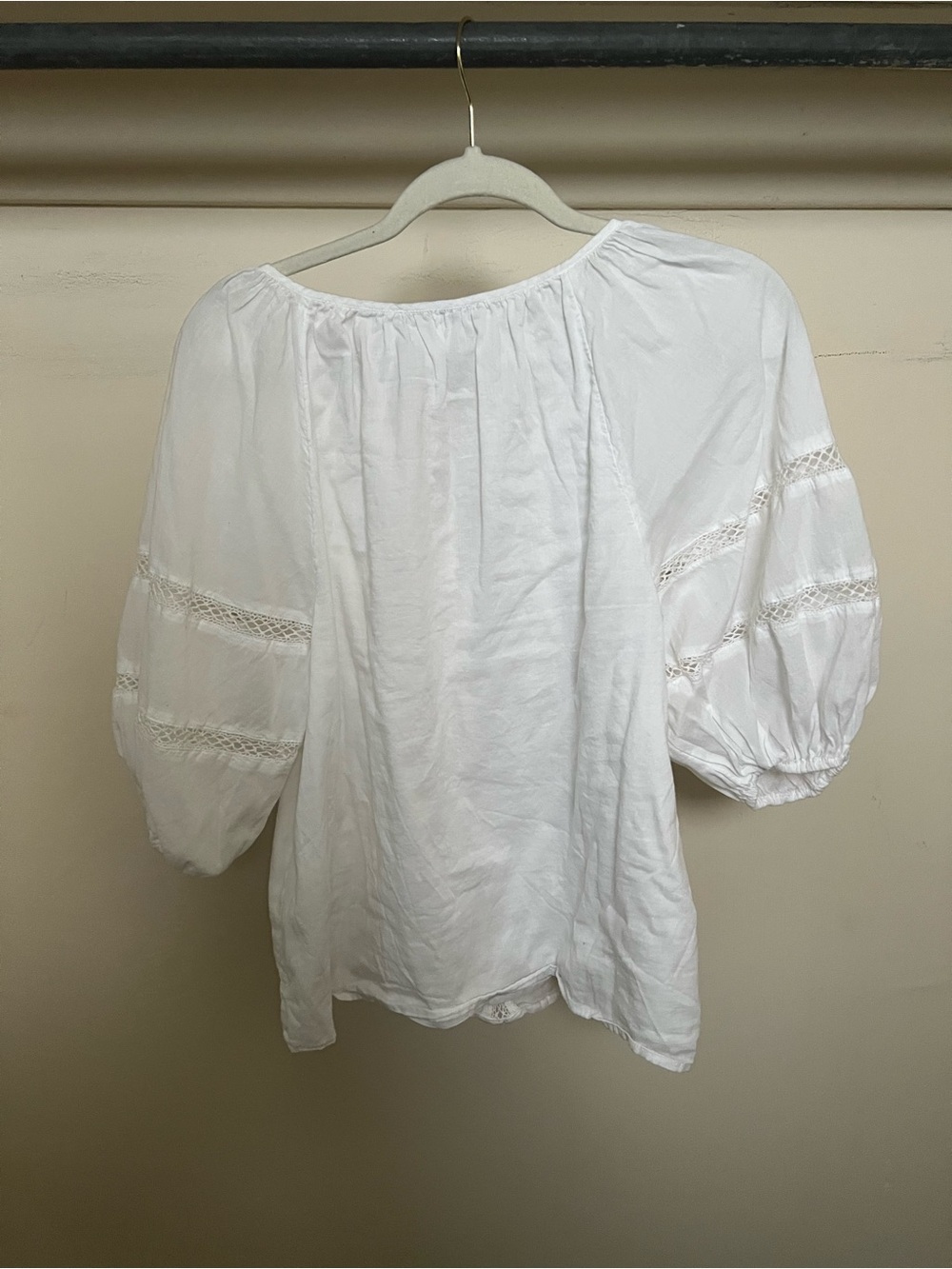 Abercrombie & Fitch White Blouse - Picture 2 of 3